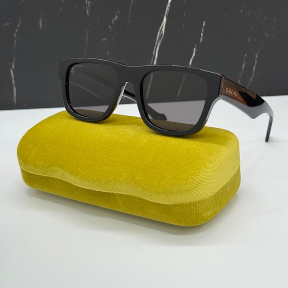 NEW GUCCI GG1427S 001 UNISEX SUNGLASSES GUCCI GG 1427S 001 BLACK GREY EYEWEAR - Picture 4 of 16